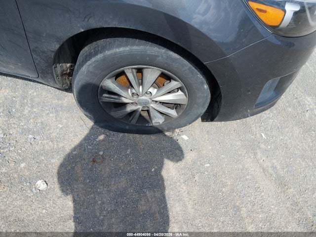44904098 :رقم المزاد ، KNDMB5C19H6242629 vin ، 2017 Kia Sedona Lx مزاد بيع