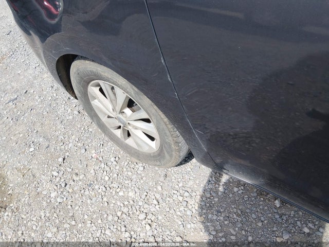 44904098 :رقم المزاد ، KNDMB5C19H6242629 vin ، 2017 Kia Sedona Lx مزاد بيع