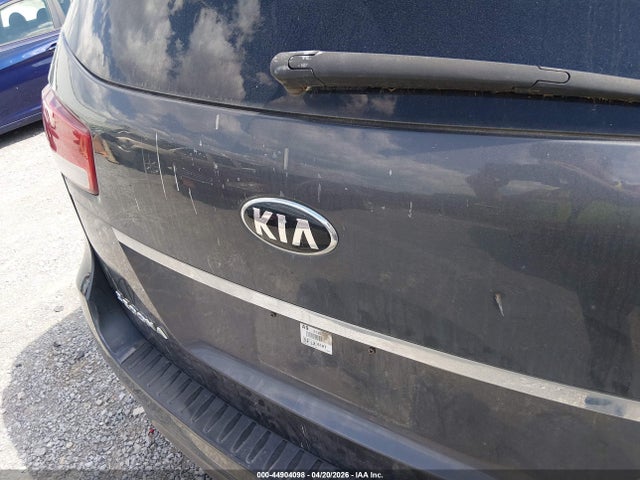 44904098 :رقم المزاد ، KNDMB5C19H6242629 vin ، 2017 Kia Sedona Lx مزاد بيع