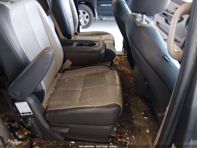 44904098 :رقم المزاد ، KNDMB5C19H6242629 vin ، 2017 Kia Sedona Lx مزاد بيع