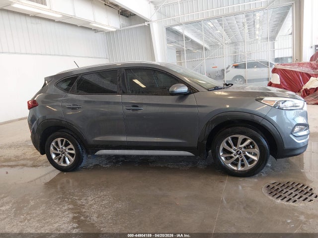 2017 Hyundai Tucson Se მანქანა იყიდება აუქციონზე, vin: KM8J33A41HU501915, აუქციონის ნომერი: 44904189