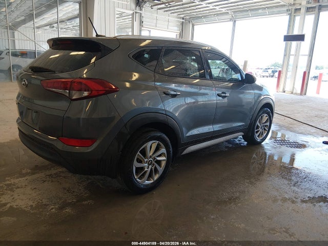 2017 Hyundai Tucson Se მანქანა იყიდება აუქციონზე, vin: KM8J33A41HU501915, აუქციონის ნომერი: 44904189
