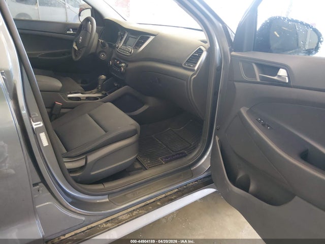 2017 Hyundai Tucson Se მანქანა იყიდება აუქციონზე, vin: KM8J33A41HU501915, აუქციონის ნომერი: 44904189