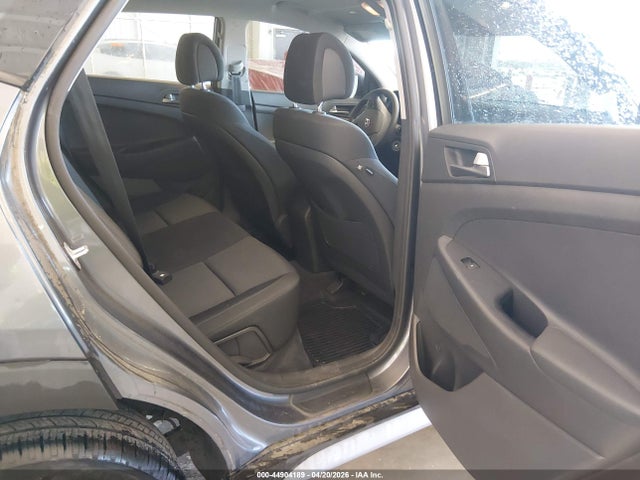 2017 Hyundai Tucson Se მანქანა იყიდება აუქციონზე, vin: KM8J33A41HU501915, აუქციონის ნომერი: 44904189