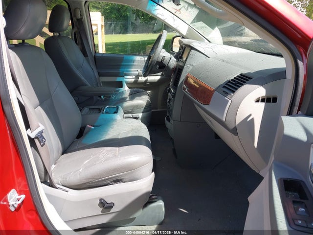 2008 Chrysler Town & Country Touring მანქანა იყიდება აუქციონზე, vin: 2A8HR54P28R637592, აუქციონის ნომერი: 44904216