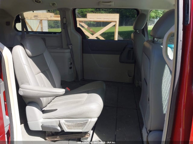 2008 Chrysler Town & Country Touring მანქანა იყიდება აუქციონზე, vin: 2A8HR54P28R637592, აუქციონის ნომერი: 44904216