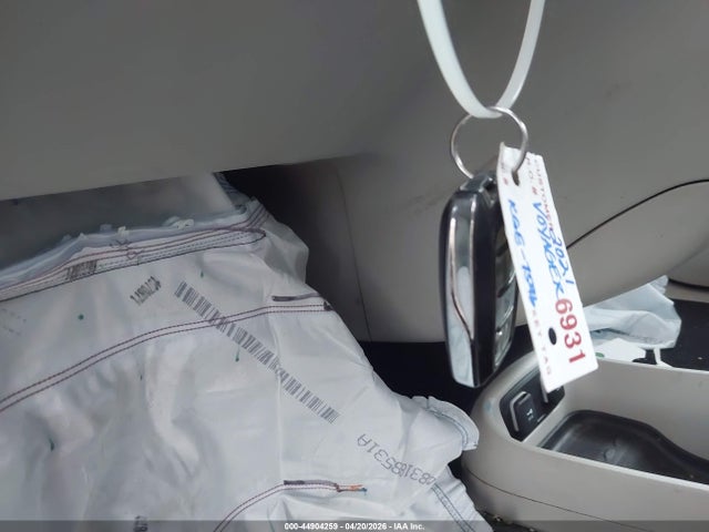 Продаж на аукціоні авто 2021 Chrysler Voyager Lxi, vin: 2C4RC1DG8MR524052, номер лоту: 44904259