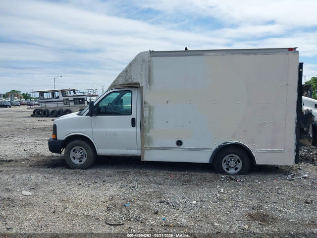2009 Chevrolet Express Cutaway Work Van მანქანა იყიდება აუქციონზე, vin: 1GBHG31K791104237, აუქციონის ნომერი: 44904263
