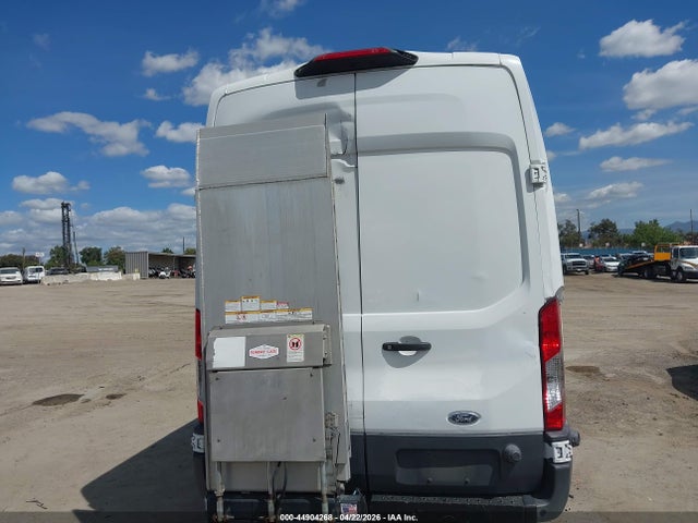 Ford Transit-250 2018 1FTYR2XM0JKB09190 Image 17
