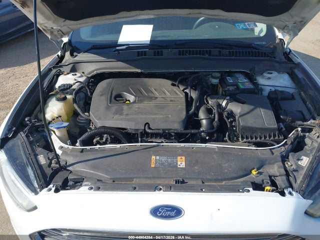 3FA6P0HD6FR228080 Ford FUSION SE