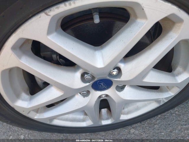3FA6P0HD6FR228080 Ford FUSION SE