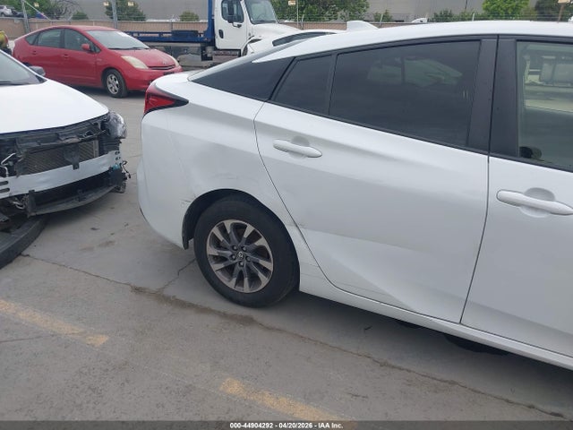 JTDKAMFU5N3169802 Toyota PRIUS XLE