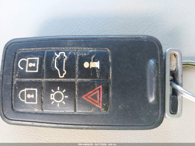 2011 VOLVO XC70 YV4940BZ4B1095650 Photo 10