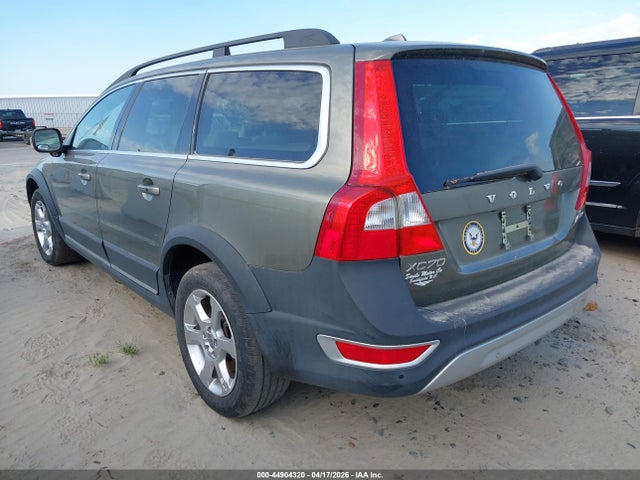2011 VOLVO XC70 YV4940BZ4B1095650 Photo 2