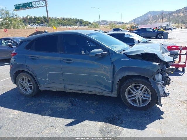 2022 Hyundai Kona Se მანქანა იყიდება აუქციონზე, vin: KM8K22AB4NU773869, აუქციონის ნომერი: 44904341