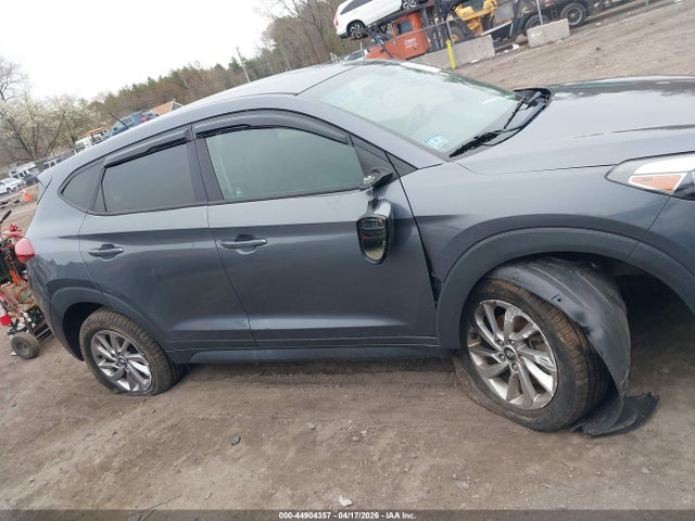 44904357 :رقم المزاد ، KM8J2CA49JU828488 vin ، 2018 Hyundai Tucson Se مزاد بيع