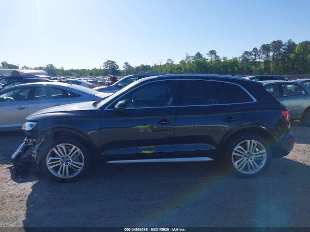 WA1BNAFY5J2067612 Audi Q5 2.0t Premium/2.0t Tech Premium