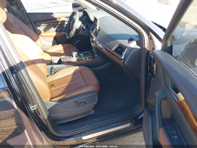 WA1BNAFY5J2067612 Audi Q5 2.0t Premium/2.0t Tech Premium