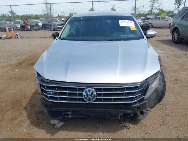 2018 Volkswagen Passat 2.0t R-line/2.0t S მანქანა იყიდება აუქციონზე, vin: 1VWAA7A30JC001620, აუქციონის ნომერი: 44904397