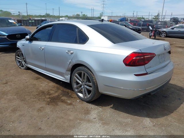 2018 Volkswagen Passat 2.0t R-line/2.0t S მანქანა იყიდება აუქციონზე, vin: 1VWAA7A30JC001620, აუქციონის ნომერი: 44904397