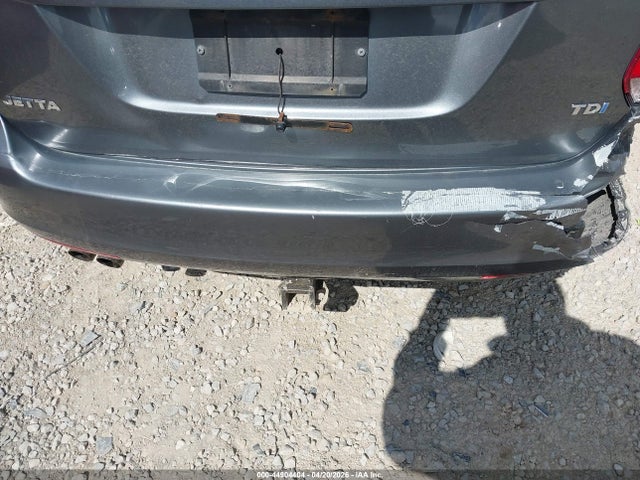 2011 Volkswagen Jetta Sportwagen 2.0l Tdi მანქანა იყიდება აუქციონზე, vin: 3VWPL7AJ4BM630624, აუქციონის ნომერი: 44904404