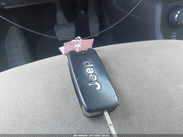 44904446 :رقم المزاد ، ZACCJBAT7FPC29714 vin ، 2015 Jeep Renegade Sport مزاد بيع