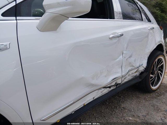 44904458 :رقم المزاد ، 1GYKNDRS9LZ197864 vin ، 2020 Cadillac Xt5 Awd Premium Luxury مزاد بيع