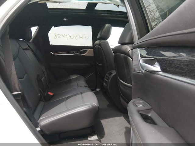 44904458 :رقم المزاد ، 1GYKNDRS9LZ197864 vin ، 2020 Cadillac Xt5 Awd Premium Luxury مزاد بيع