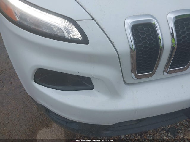 2017 Jeep Cherokee Sport მანქანა იყიდება აუქციონზე, vin: 1C4PJMAB5HW581829, აუქციონის ნომერი: 44904489