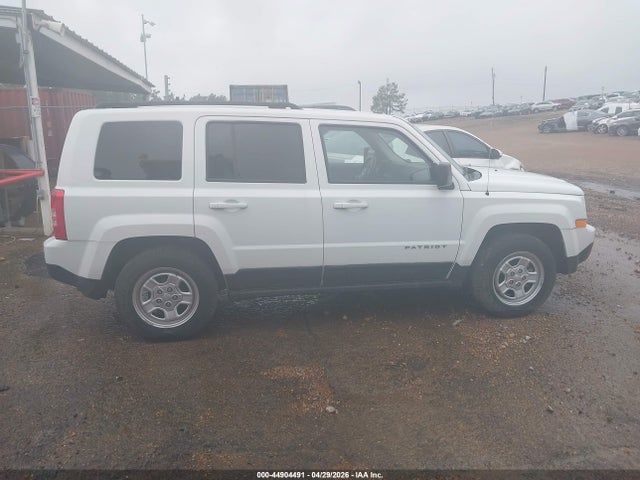 2015 Jeep Patriot Sport მანქანა იყიდება აუქციონზე, vin: 1C4NJPBA0FD418626, აუქციონის ნომერი: 44904491