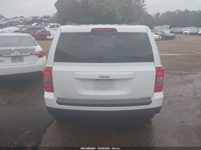 2015 Jeep Patriot Sport მანქანა იყიდება აუქციონზე, vin: 1C4NJPBA0FD418626, აუქციონის ნომერი: 44904491