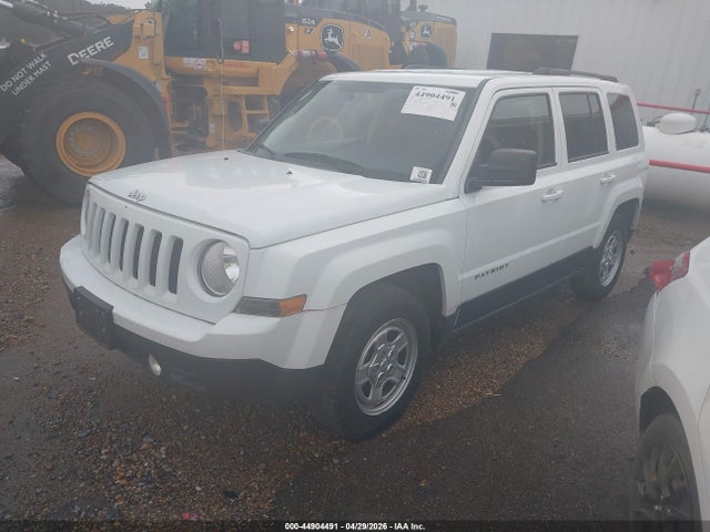 2015 Jeep Patriot Sport მანქანა იყიდება აუქციონზე, vin: 1C4NJPBA0FD418626, აუქციონის ნომერი: 44904491