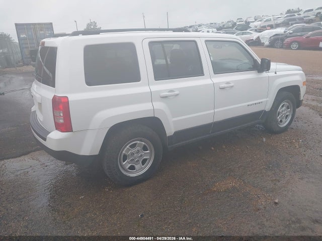 2015 Jeep Patriot Sport მანქანა იყიდება აუქციონზე, vin: 1C4NJPBA0FD418626, აუქციონის ნომერი: 44904491