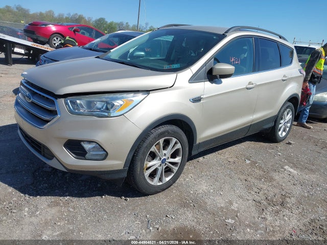 44904521 :رقم المزاد ، 1FMCU9GDXHUB56142 vin ، 2017 Ford Escape Se مزاد بيع