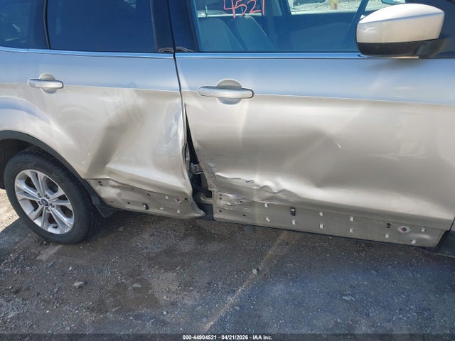 44904521 :رقم المزاد ، 1FMCU9GDXHUB56142 vin ، 2017 Ford Escape Se مزاد بيع