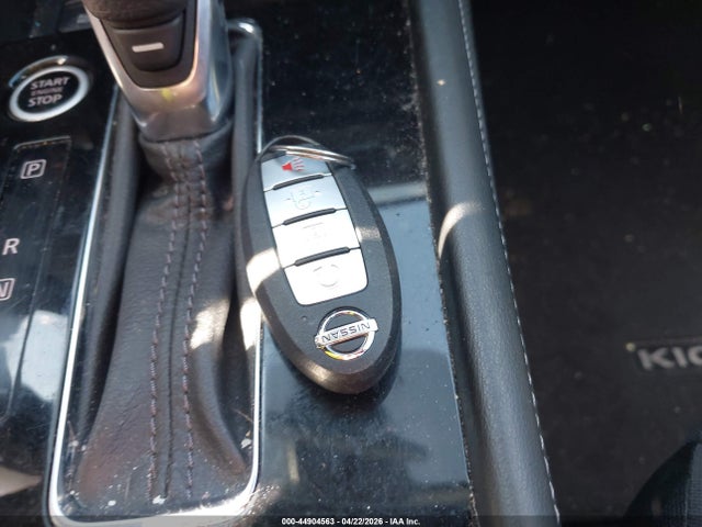 44904563 :رقم المزاد ، 3N1CP5CV1ML491901 vin ، 2021 Nissan Kicks Sv Xtronic Cvt مزاد بيع