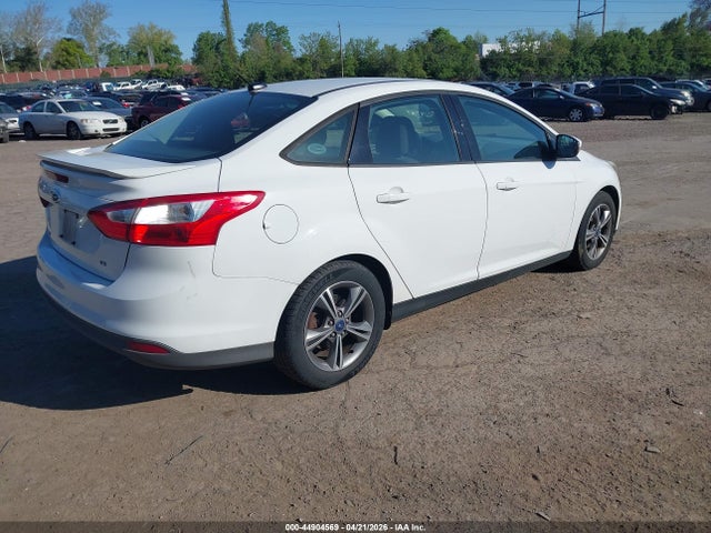 Ford FOCUS SE 2014 1FADP3F2XEL446515 Image 4