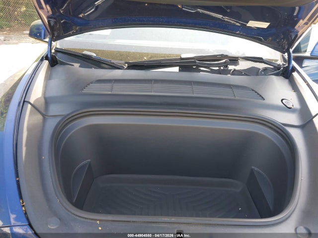 2023 Tesla Model Y მანქანა იყიდება აუქციონზე, vin: 7SAYGDEE3PA056102, აუქციონის ნომერი: 44904580