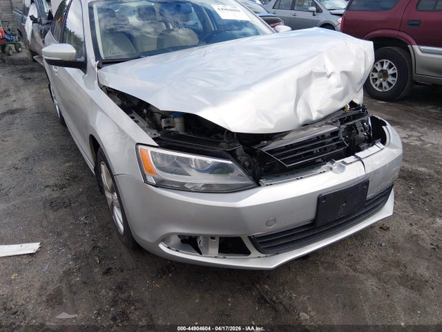 44904604 :رقم المزاد ، 3VWDZ7AJ8BM393508 vin ، 2011 Volkswagen Jetta 2.5l Se مزاد بيع