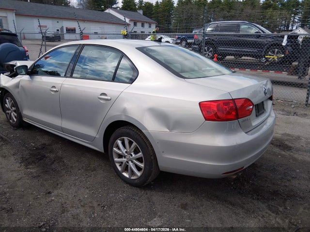 44904604 :رقم المزاد ، 3VWDZ7AJ8BM393508 vin ، 2011 Volkswagen Jetta 2.5l Se مزاد بيع