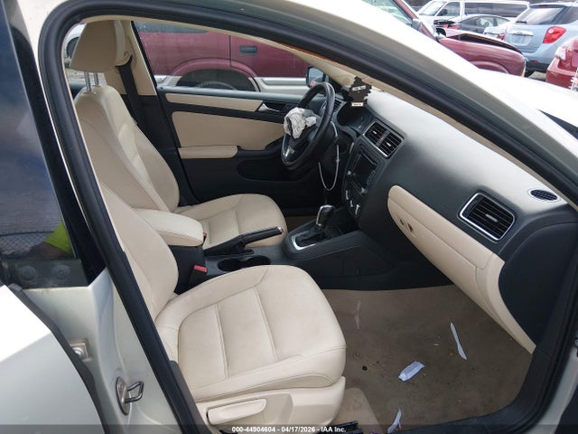 44904604 :رقم المزاد ، 3VWDZ7AJ8BM393508 vin ، 2011 Volkswagen Jetta 2.5l Se مزاد بيع