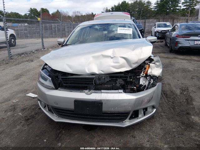 44904604 :رقم المزاد ، 3VWDZ7AJ8BM393508 vin ، 2011 Volkswagen Jetta 2.5l Se مزاد بيع