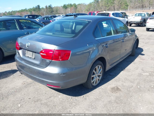 3VWD17AJ8EM275177 Volkswagen Jetta 1.8t Se