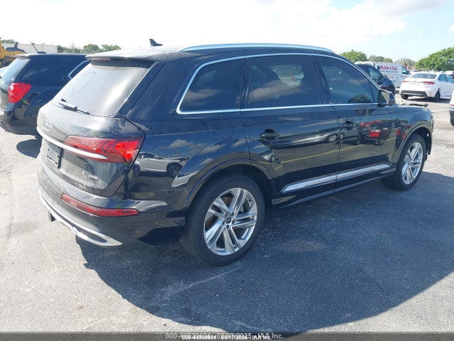 44904684 :رقم المزاد ، WA1LJAF72MD013135 vin ، 2021 Audi Q7 Premium Plus 45 Tfsi Quattro Tiptronic مزاد بيع
