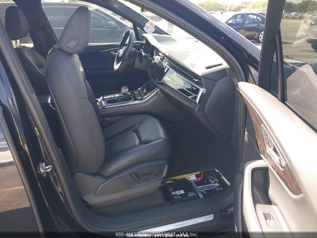 44904684 :رقم المزاد ، WA1LJAF72MD013135 vin ، 2021 Audi Q7 Premium Plus 45 Tfsi Quattro Tiptronic مزاد بيع