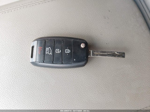 Продажа на аукционе авто 2015 Kia Sedona Lx, vin: KNDMB5C11F6042518, номер лота: 44904710
