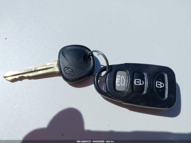 Продажа на аукционе авто 2015 Hyundai Elantra Se, vin: 5NPDH4AE9FH563104, номер лота: 44904727