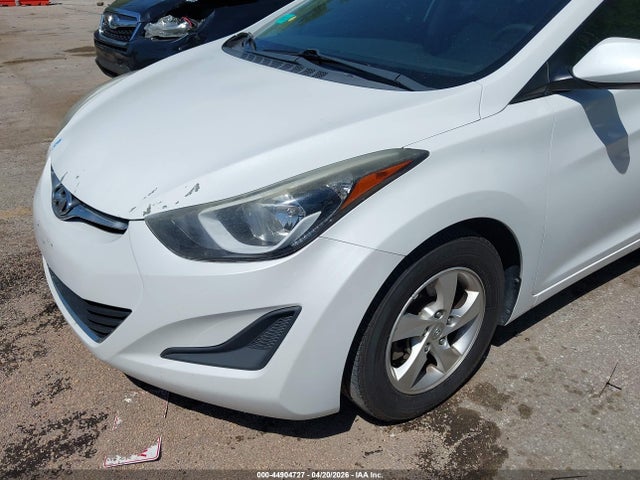 Продажа на аукционе авто 2015 Hyundai Elantra Se, vin: 5NPDH4AE9FH563104, номер лота: 44904727