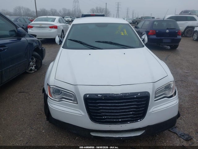 2014 Chrysler 300 მანქანა იყიდება აუქციონზე, vin: 2C3CCAAG5EH175518, აუქციონის ნომერი: 44904728