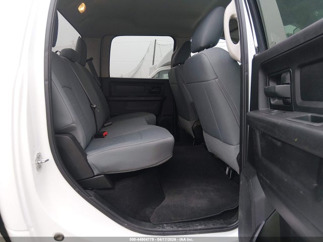 44904779 :رقم المزاد ، 3C63R3CT5JG410095 vin ، 2018 Ram 3500 Tradesman  4x4 6'4 Box مزاد بيع